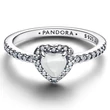 Kép 2/3 - Pandora kiemelt fehér szív gyűrű - 198421C11-50