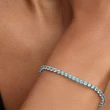 Kép 3/4 - Pandora szikrázó világoskék tenisz karkötő - 591469C03-16