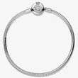 Kép 4/4 - Pandora szikrázó koronás "O" karkötő - 599046C01-16