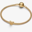 Kép 3/5 - Pandora arany texturált pillangó mini charm - 764046C00