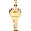 Kép 2/5 - Pandora "NO DUPLICATES" aranyozott kulcs függő  - 764347C01