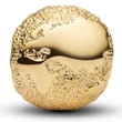 Kép 1/5 - Pandora aranyozott texturált földgömb charm  - 764529C00