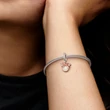 Kép 4/5 - Pandora Disney Minnie egér sziluett dupla függő - 782615C01