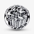 Kép 2/5 - Pandora Marvel áttetsző hálós Pókember charm - 792350C01