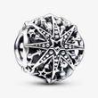 Kép 1/5 - Pandora ünnepi áttört hópehely charm - 792360C00