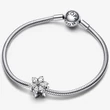 Kép 3/5 - Pandora szikrázó herbárium charm - 792623C01