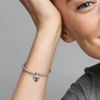 Kép 4/5 - Pandora Marvel Skarlát boszorkány charm - 792763C01