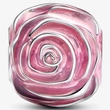 Kép 2/5 - Pandora pink virágzó rózsa charm - 793212C01
