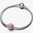 Kép 3/5 - Pandora pink virágzó rózsa charm - 793212C01
