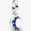 Kép 1/4 - Pandora kék félhold mini függő - 793452C01