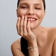 Kép 5/5 - Pandora Gyöngy és nyilak mini függő charm - 793687C01