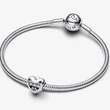 Kép 3/5 - Pandora anya kis rosszcsontjai szív charm - 793768C01
