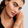 Kép 4/5 - Pandora kék muranói üveg delfinek függő charm - 793924C01