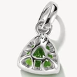 Kép 2/4 - Thomas Sabo augusztusi születésköves zöld háromszög charm - CC1336-699-6