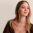 Kép 4/4 - Thomas Sabo augusztusi születésköves zöld háromszög charm - CC1336-699-6