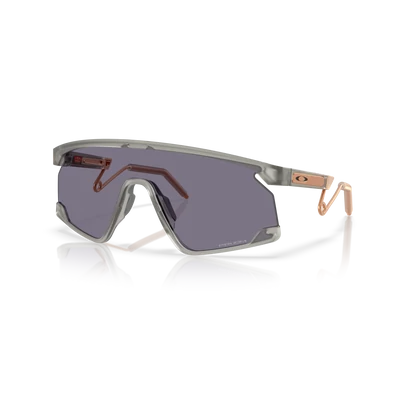 Oakley napszemüveg - OO9237-13 - Bxtr metal