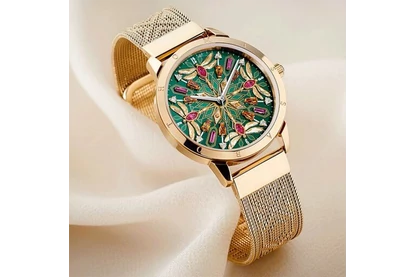 Egy elegáns kiegészítő: a női köves óra